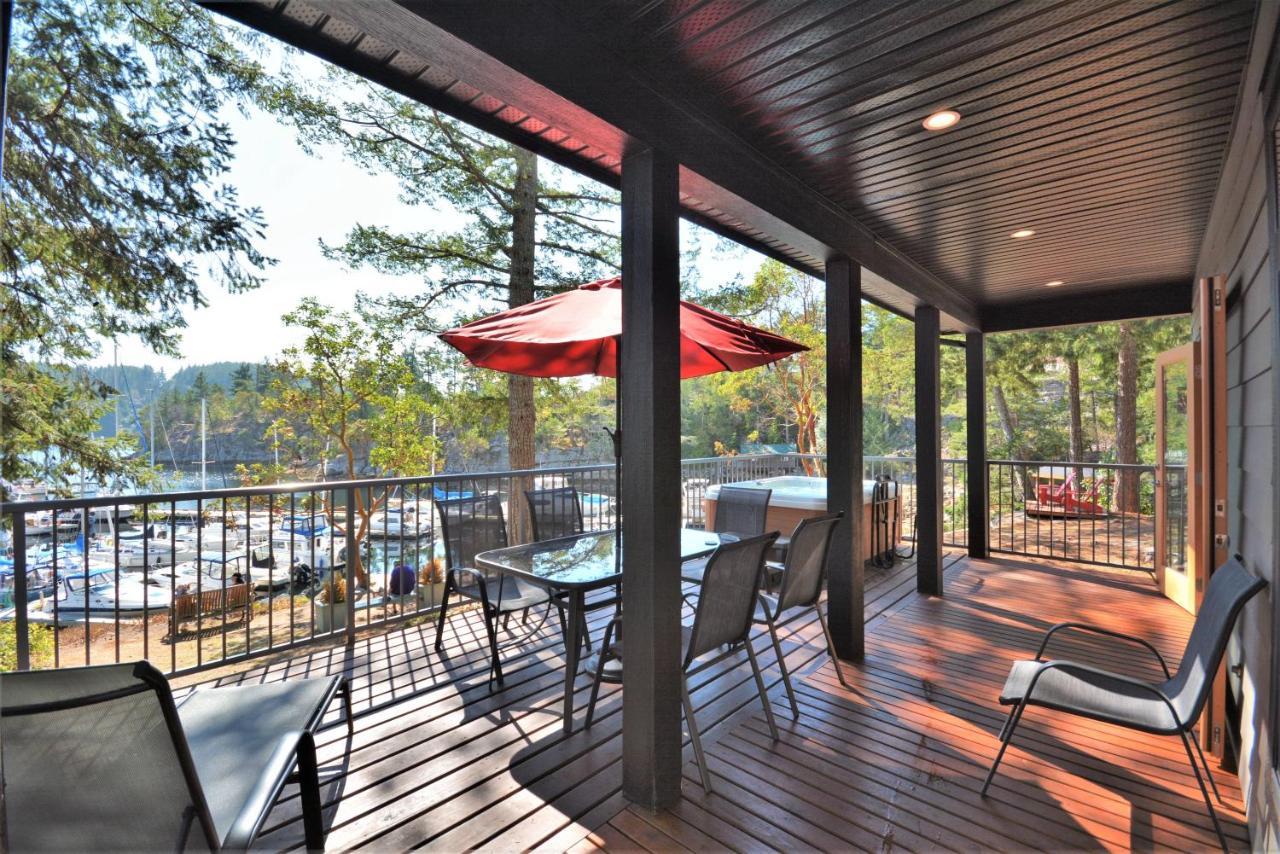 Pender Harbour Resort & Marina Garden Bay Exterior foto