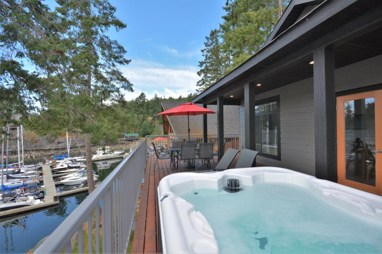 Pender Harbour Resort & Marina Garden Bay Exterior foto